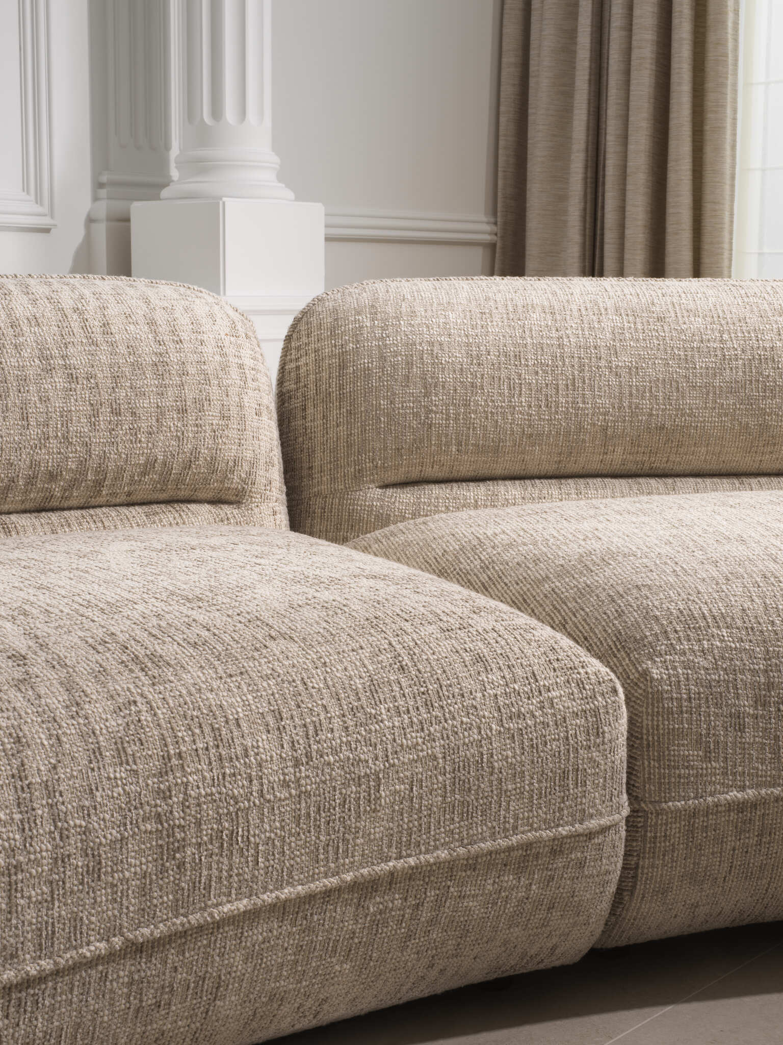 Eichholtz Möbelkollektion 2024 mit organischen Formen, neutralen Farben und hochwertiger Verarbeitung. Moderne Sofas, Sessel und Tische mit eleganten Details für stilvolles Wohnen.