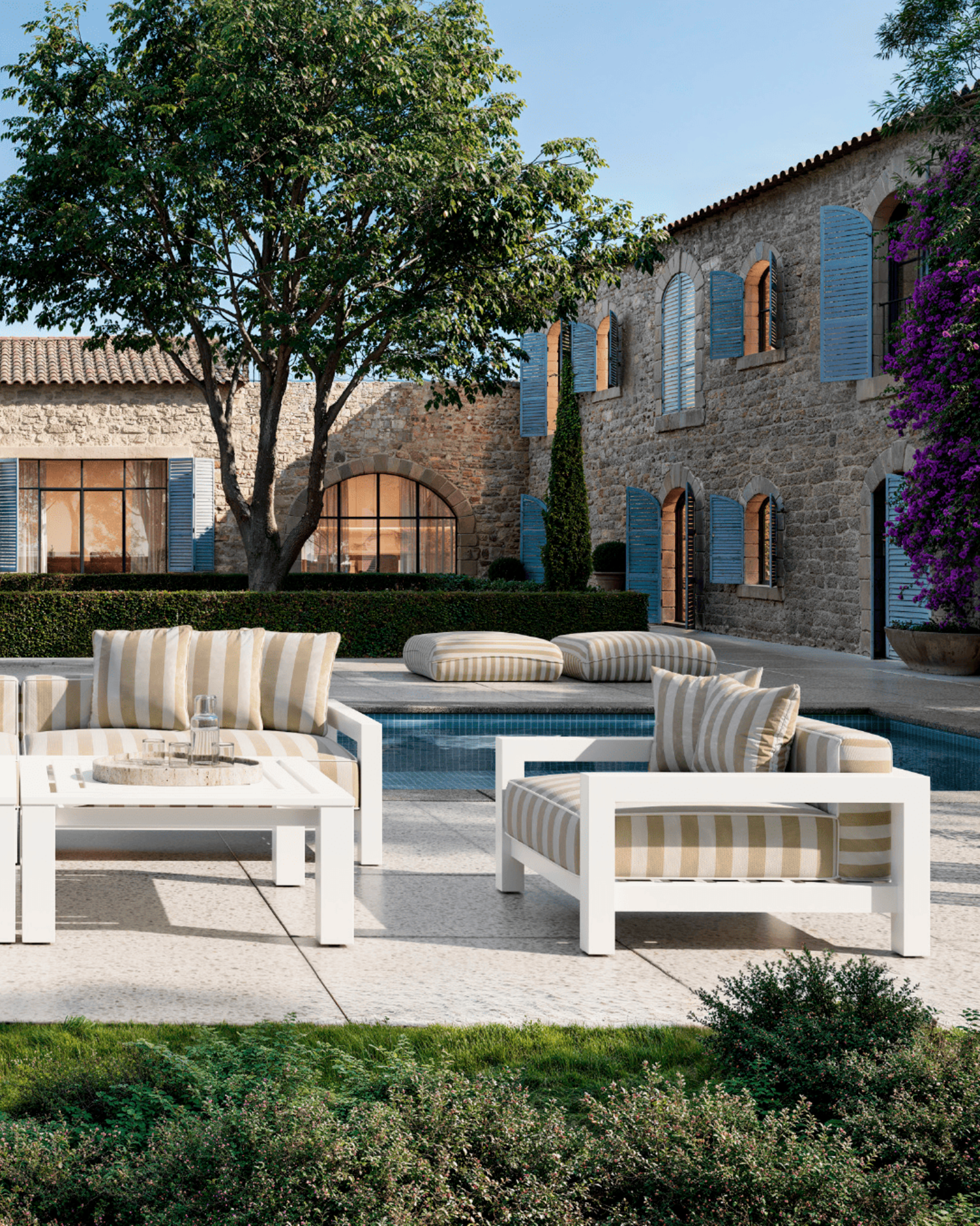 Outdoor Möbel- und Lounge-Kollektion von Eichholtz, Frühjahr 2025 – stilvolle Designs für Garten und Terrasse